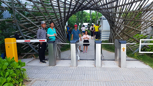 三桿式閘機(jī)是什么樣的？適合用在什么場所？